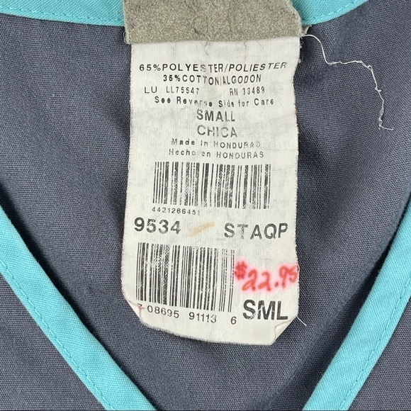 Urbane Scrub Top Womens Small Gray Pockets Vneck Short Sleeve - Picture 2 of 8